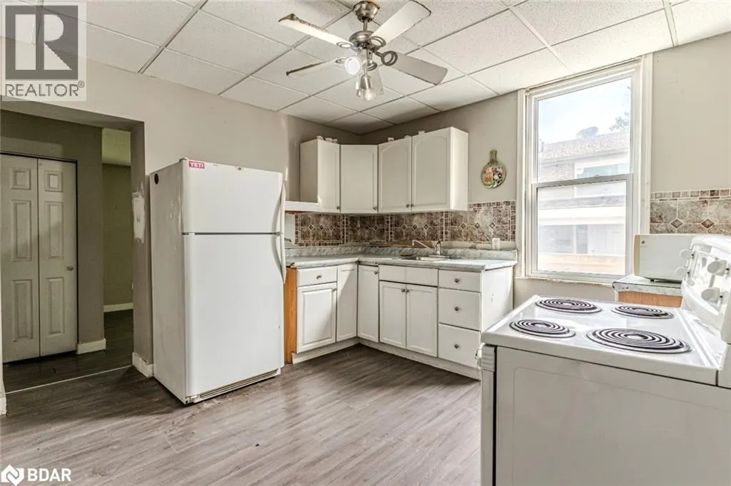 108 JOHN Street Unit# B, #B