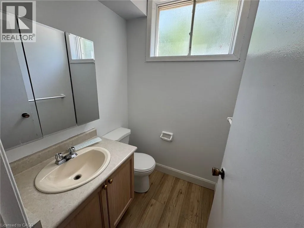 5 FAIRHOLME Court