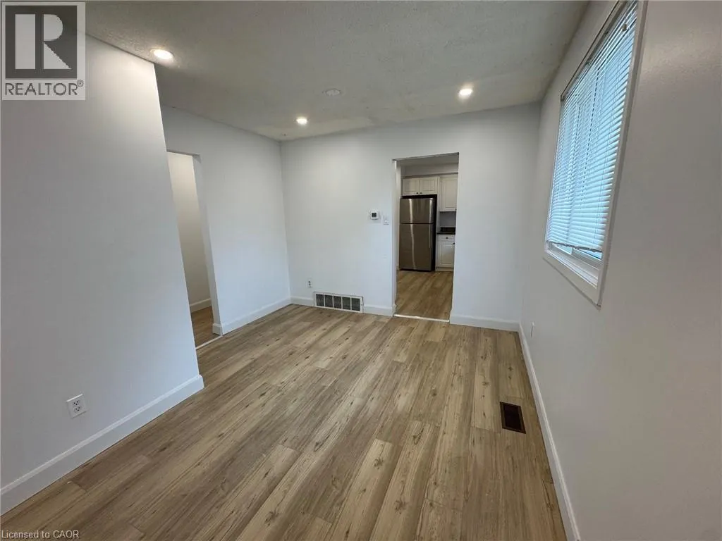 5 FAIRHOLME Court