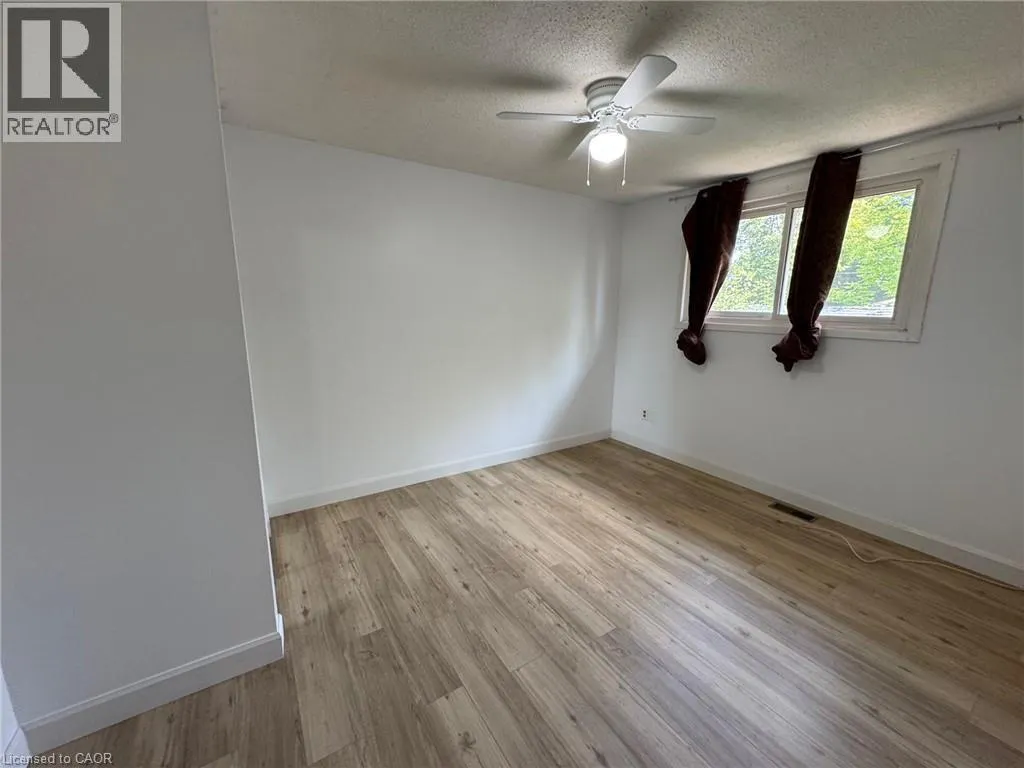 5 FAIRHOLME Court