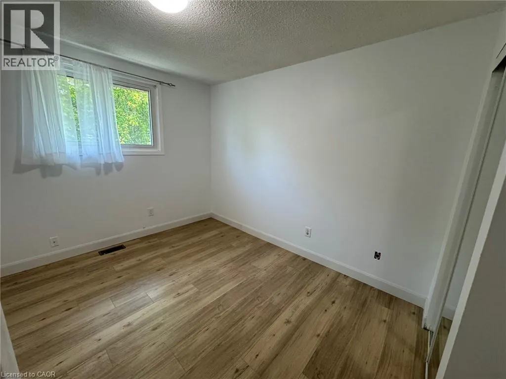 5 FAIRHOLME Court