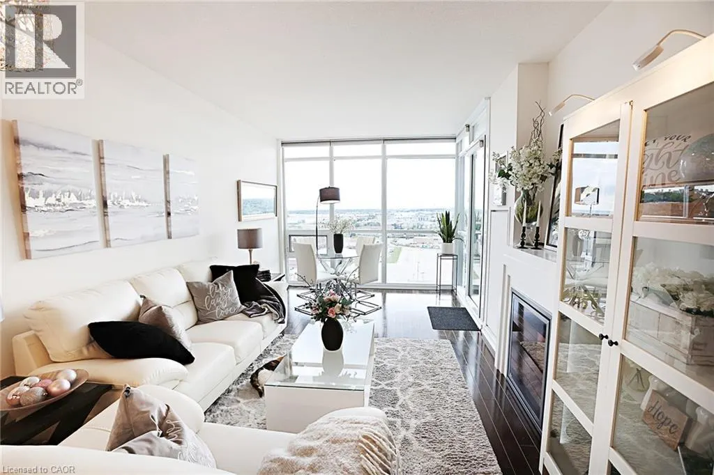 1055 SOUTHDOWN Road Unit# PH01, #PH01