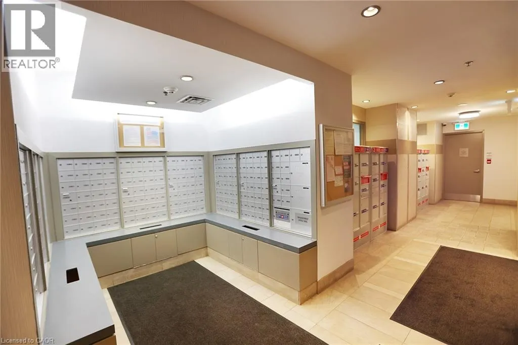 1055 SOUTHDOWN Road Unit# PH01, #PH01