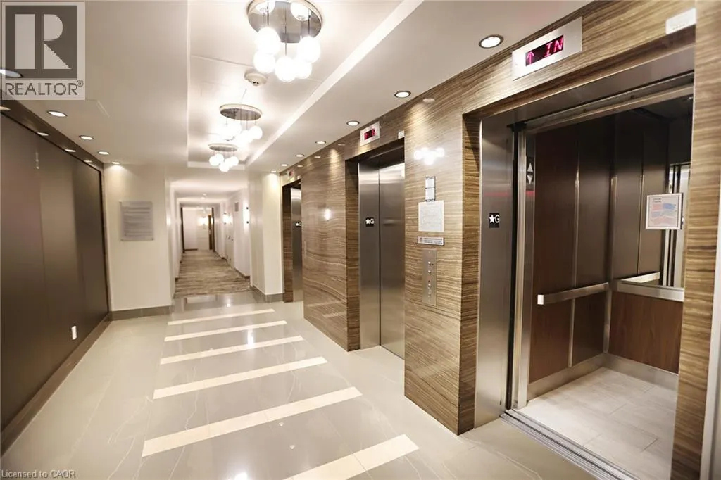 1055 SOUTHDOWN Road Unit# PH01, #PH01