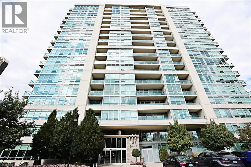 1055 SOUTHDOWN Road Unit# PH01, #PH01