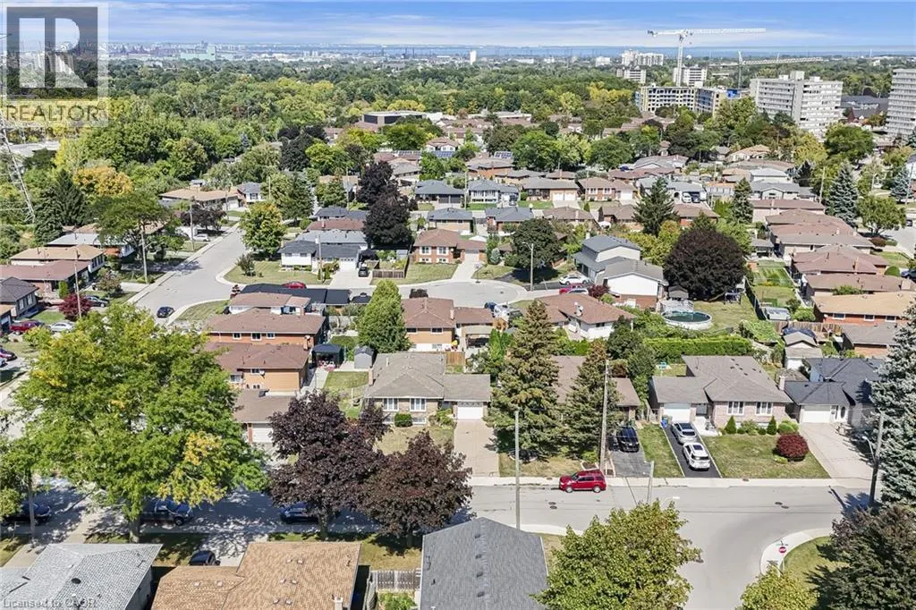 103 FOREST HILL Crescent