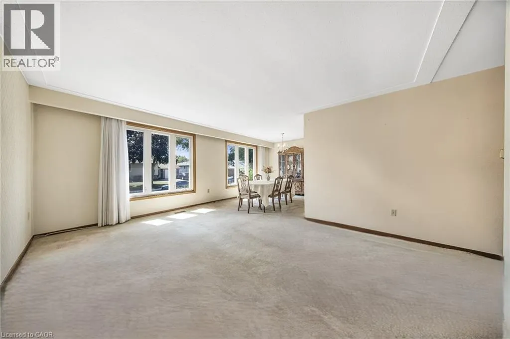103 FOREST HILL Crescent