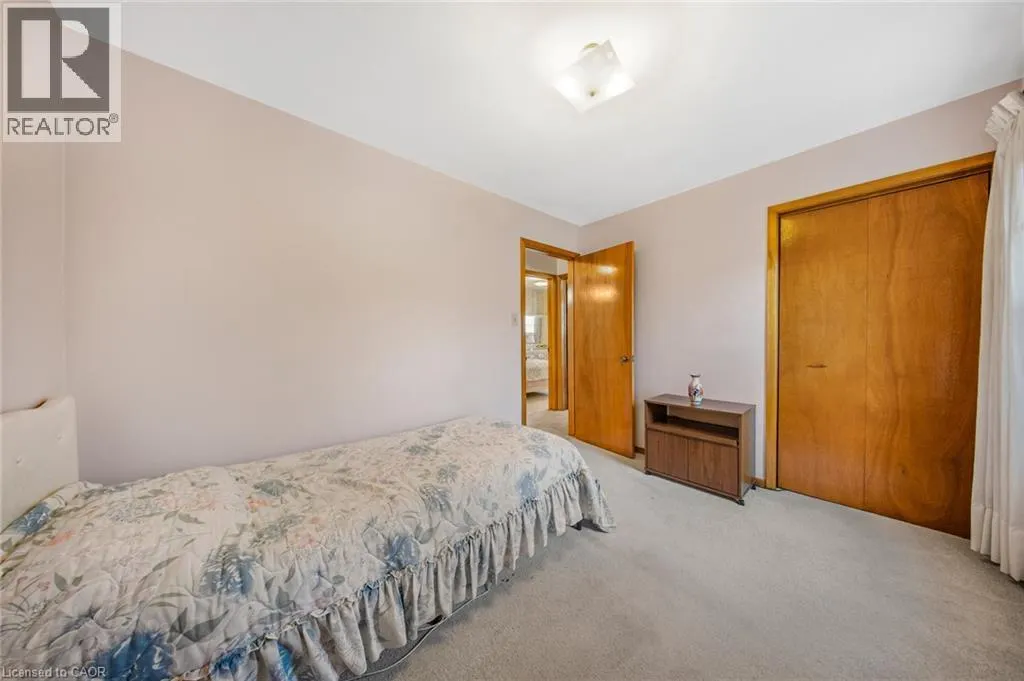 103 FOREST HILL Crescent