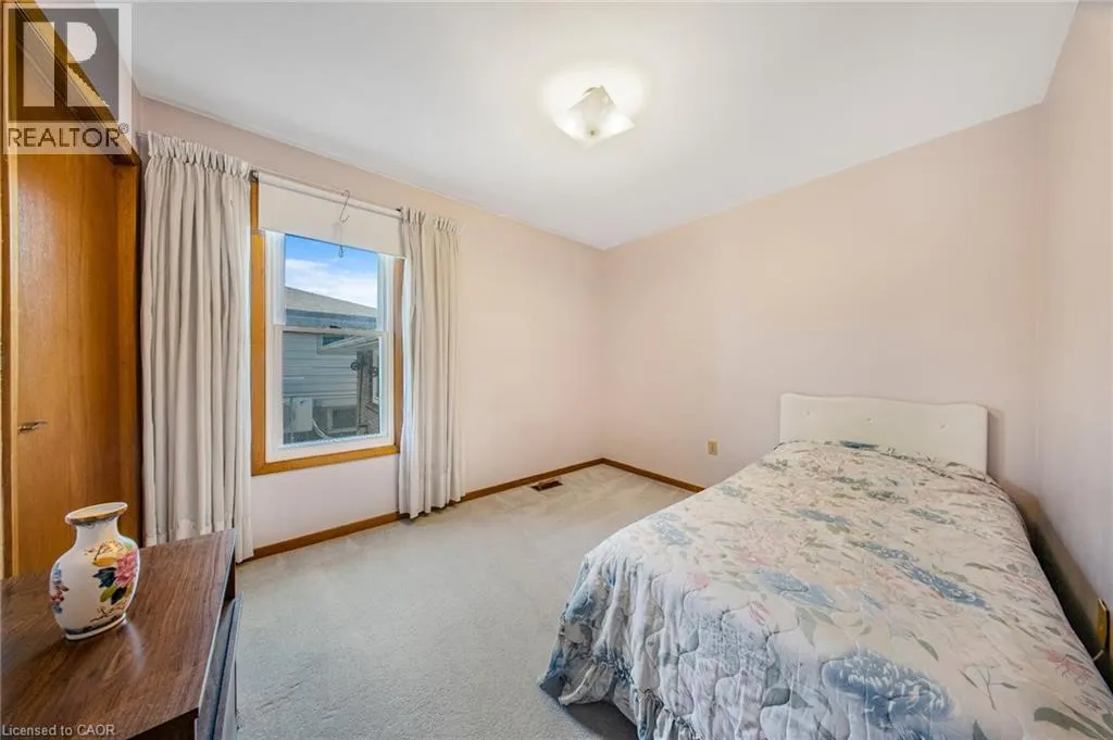 103 FOREST HILL Crescent