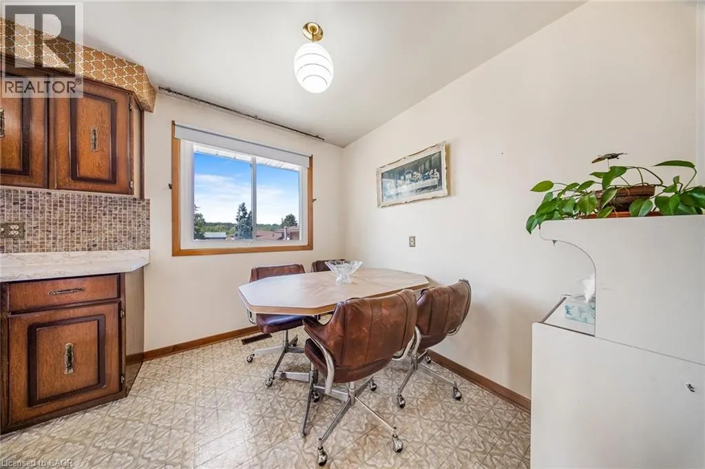103 FOREST HILL Crescent