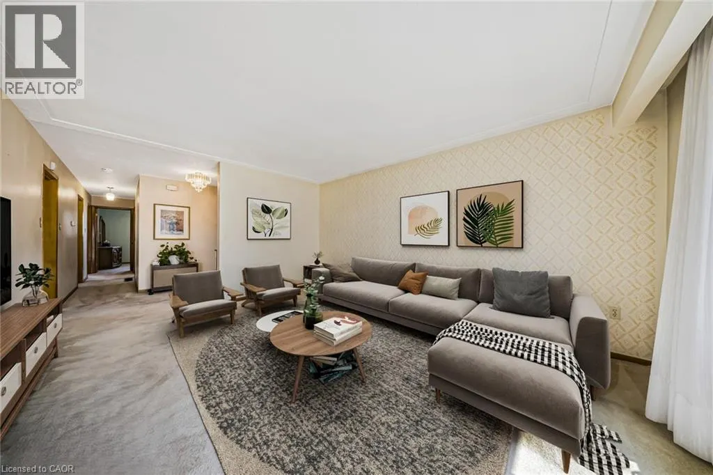 103 FOREST HILL Crescent
