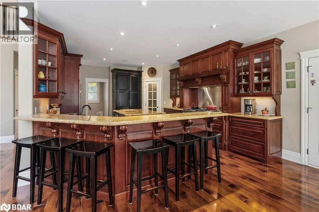 1220 SHOREVIEW Drive