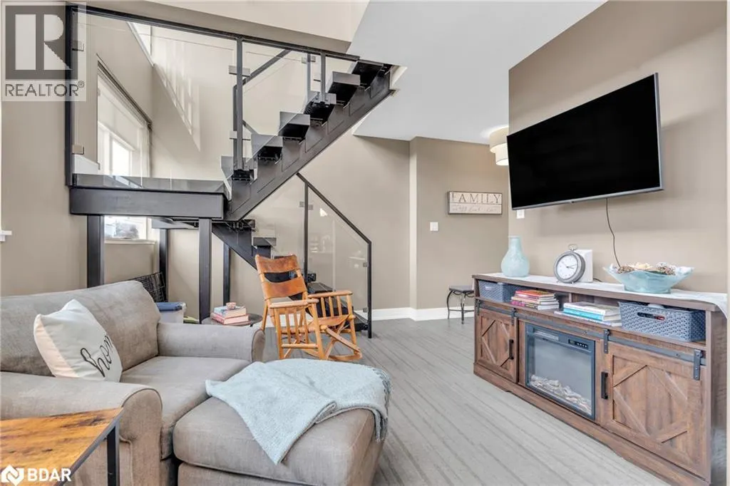 112 BENTON Street Unit# 704, #704