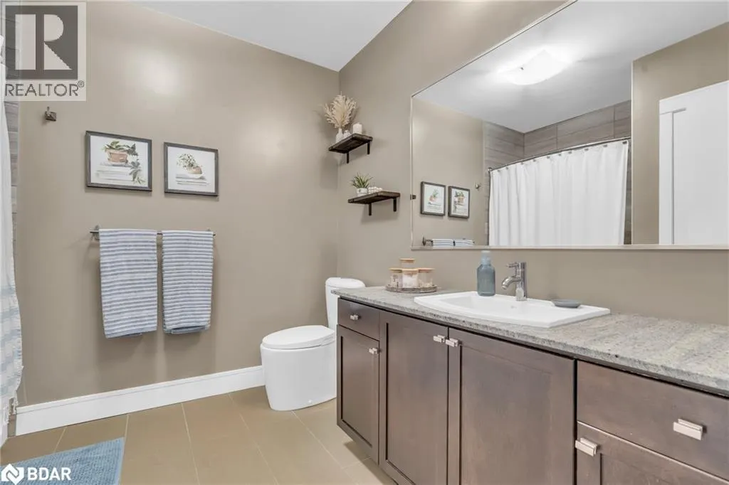 112 BENTON Street Unit# 704, #704