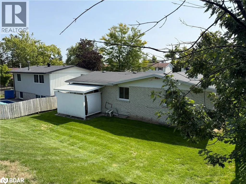 114 DAPHNE Crescent