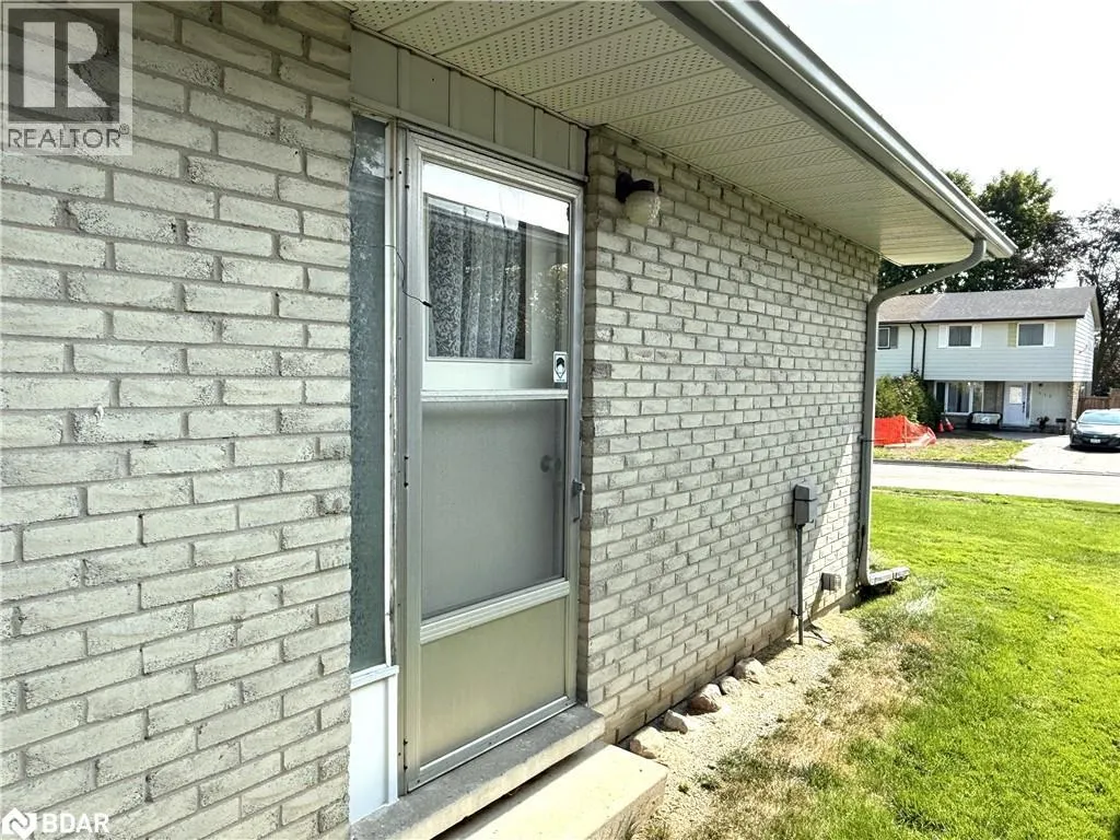 114 DAPHNE Crescent