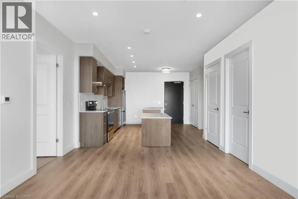15 GLEBE ST Unit# 710, #710