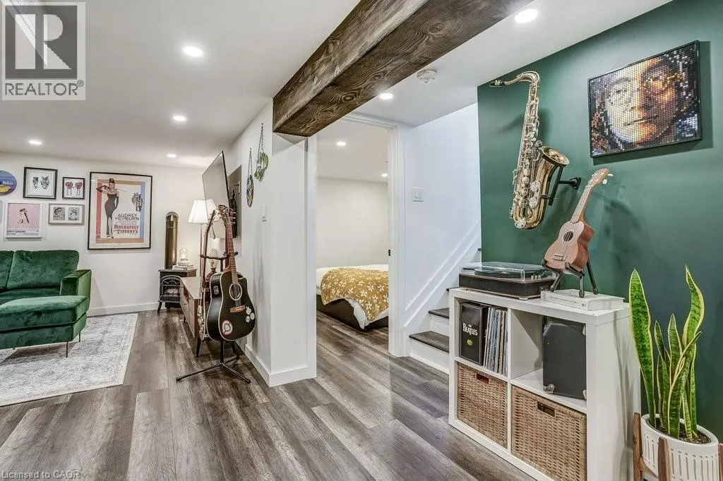 662 UPPER SHERMAN Avenue