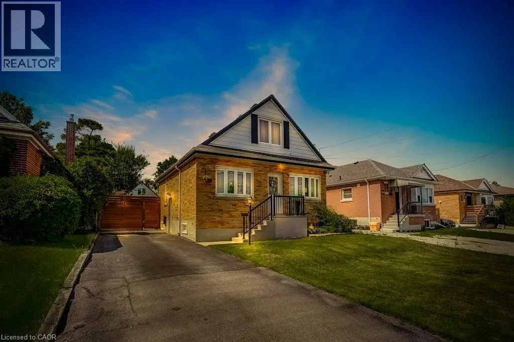 662 UPPER SHERMAN Avenue
