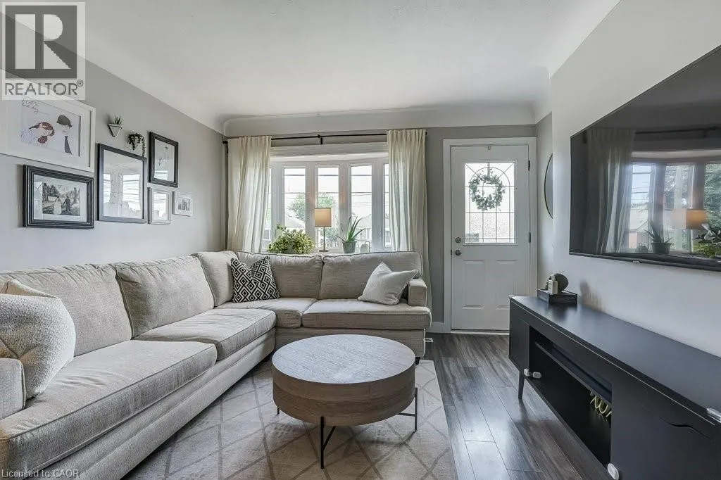 662 UPPER SHERMAN Avenue