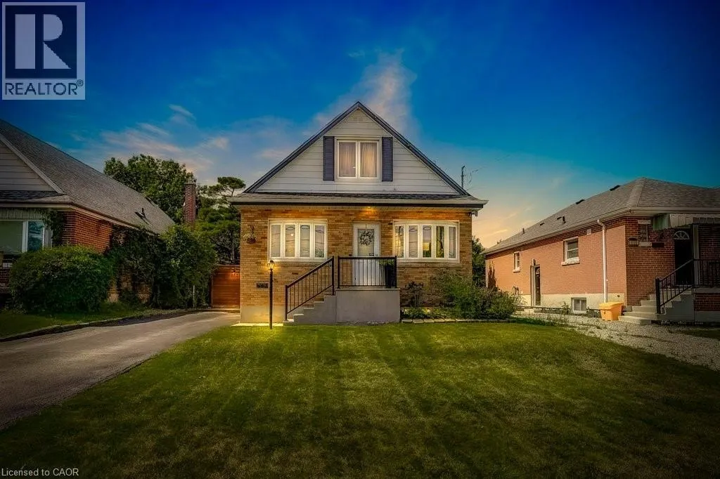 662 UPPER SHERMAN Avenue