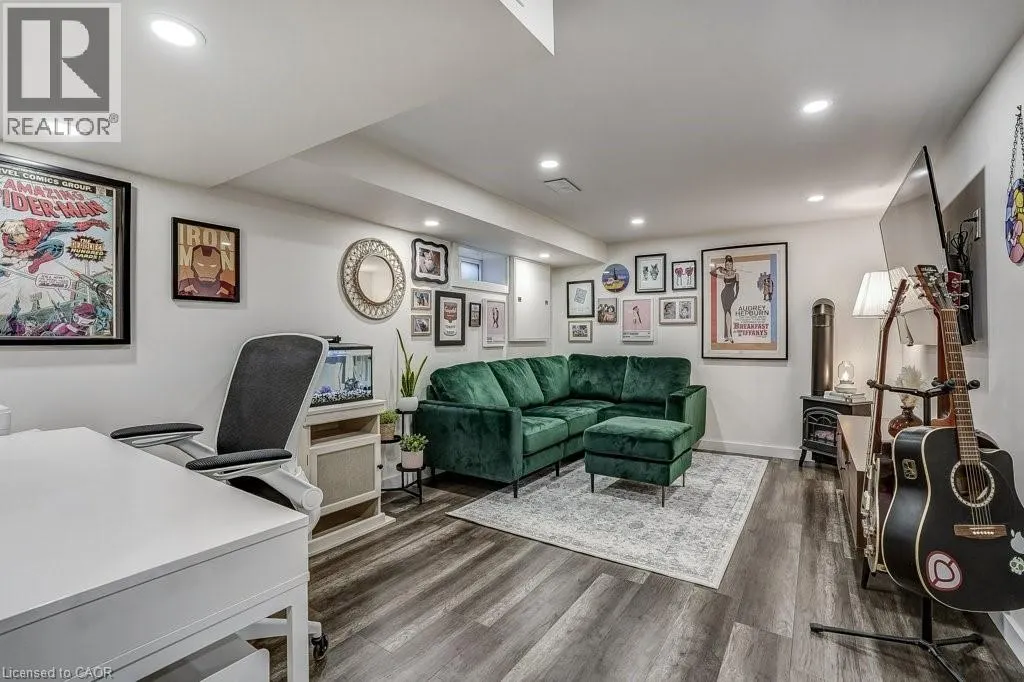 662 UPPER SHERMAN Avenue