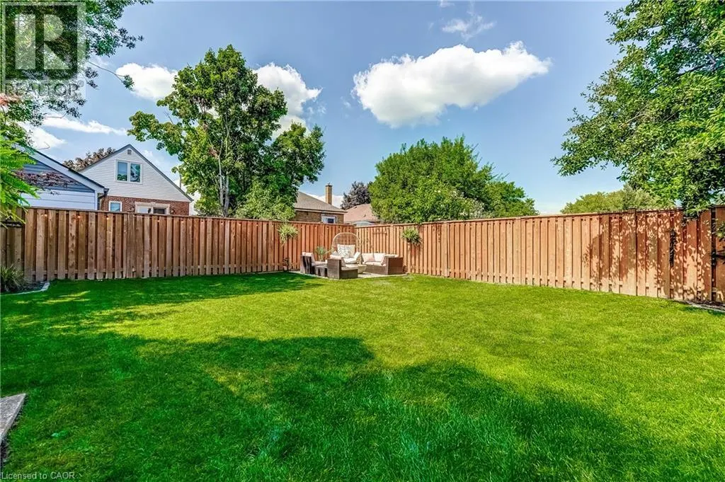 662 UPPER SHERMAN Avenue