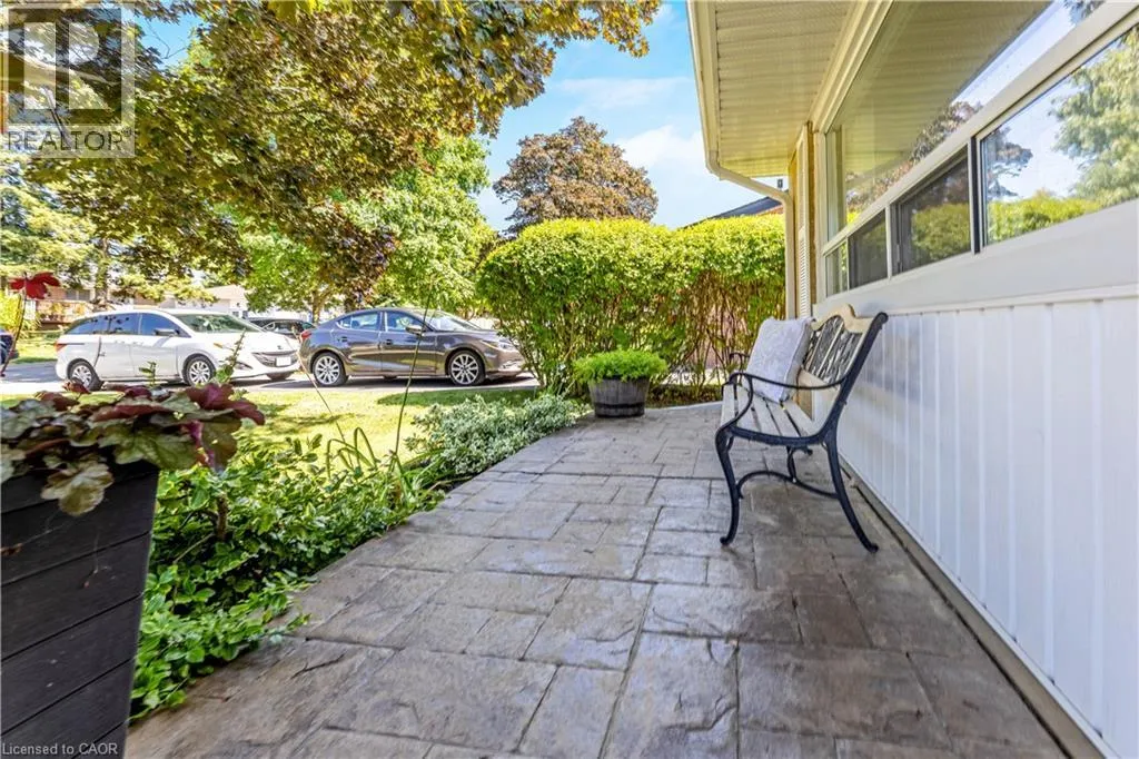 38 MOWBRAY Place