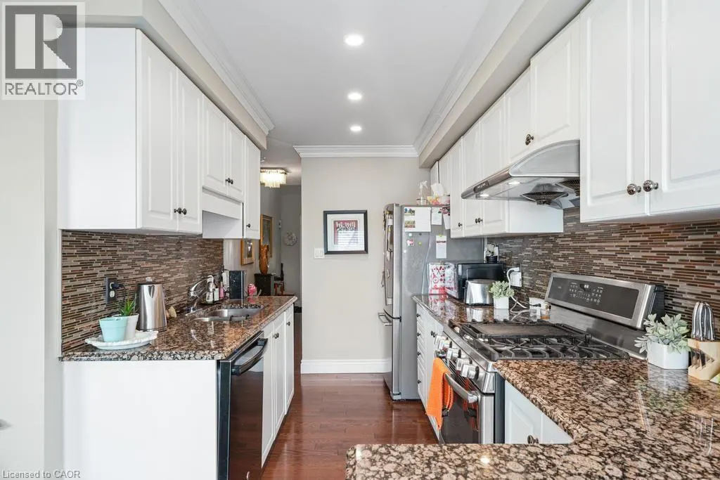 104 FRANCES Avenue Unit# 5, #5