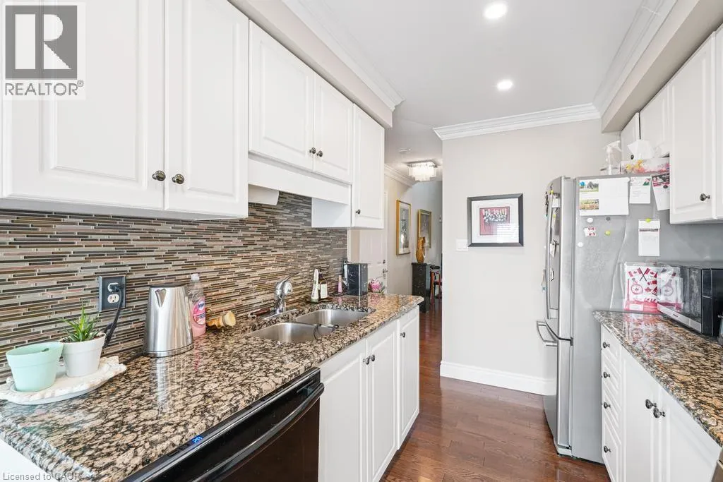 104 FRANCES Avenue Unit# 5, #5