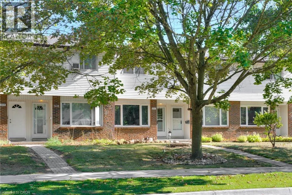 231 FERGUS Avenue