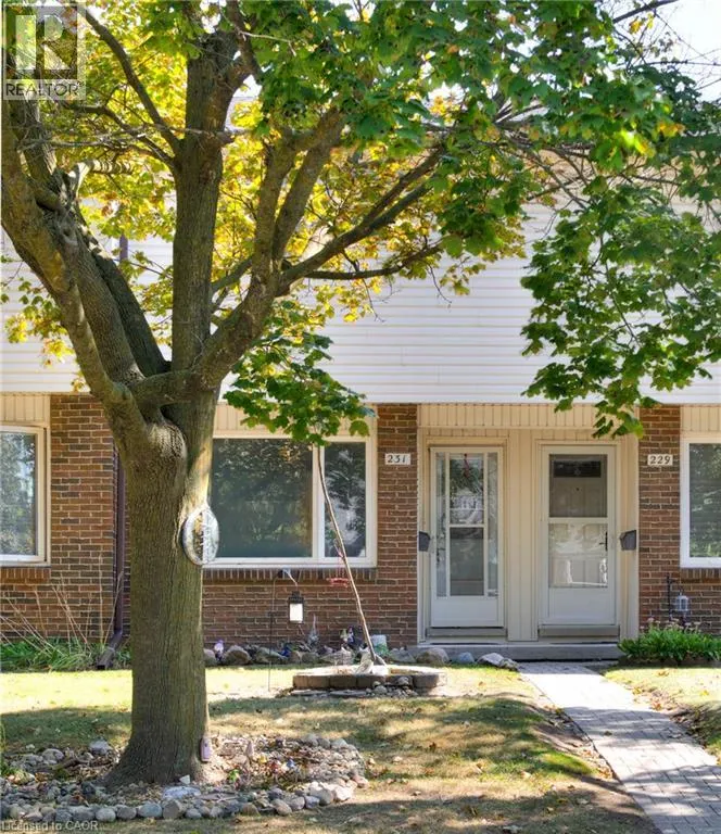 231 FERGUS Avenue
