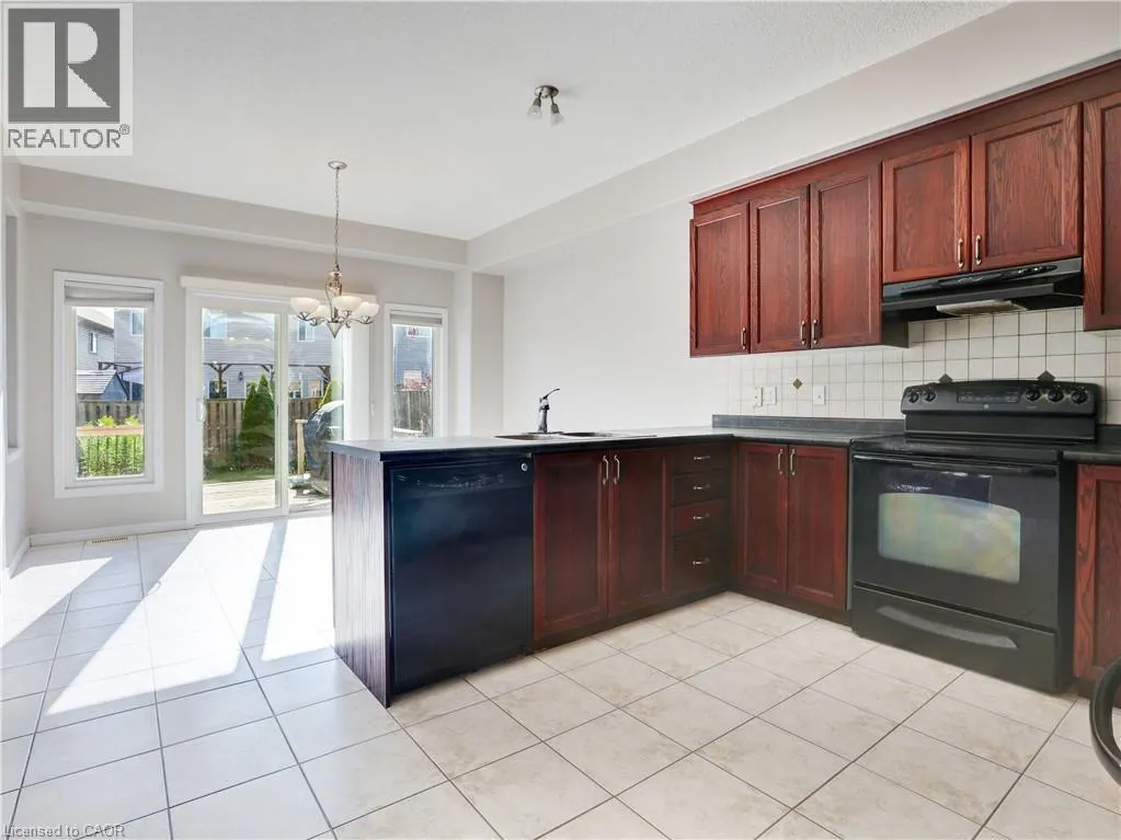 36 LEMON GRASS Street