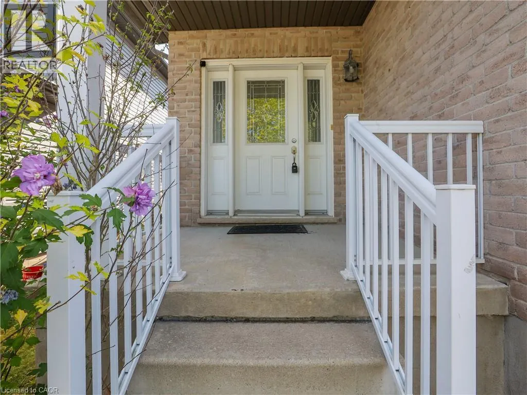 36 LEMON GRASS Street