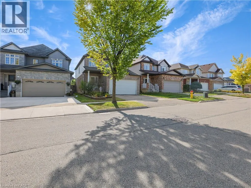 36 LEMON GRASS Street