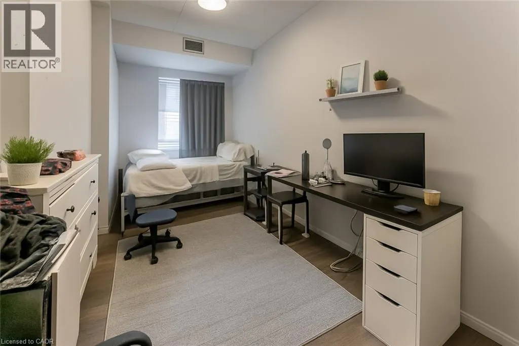 8 HICKORY Street W Unit# 304, #304