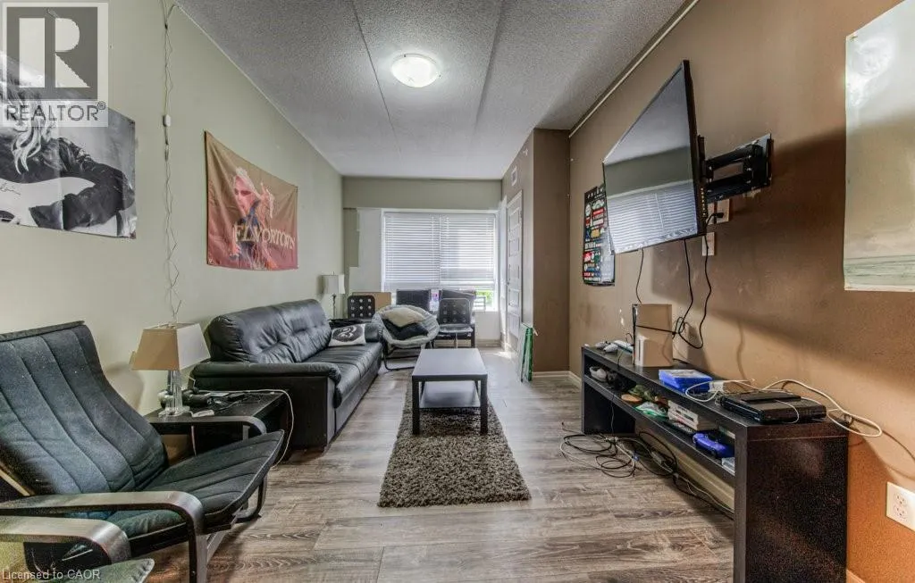 8 HICKORY Street W Unit# 304, #304