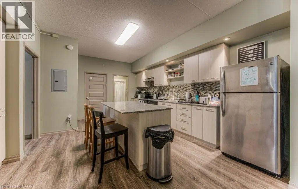 8 HICKORY Street W Unit# 304, #304