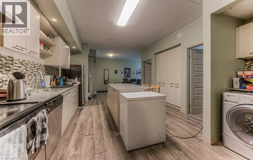 8 HICKORY Street W Unit# 304, #304