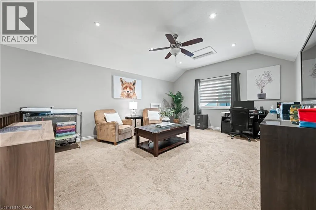213 COULING Crescent