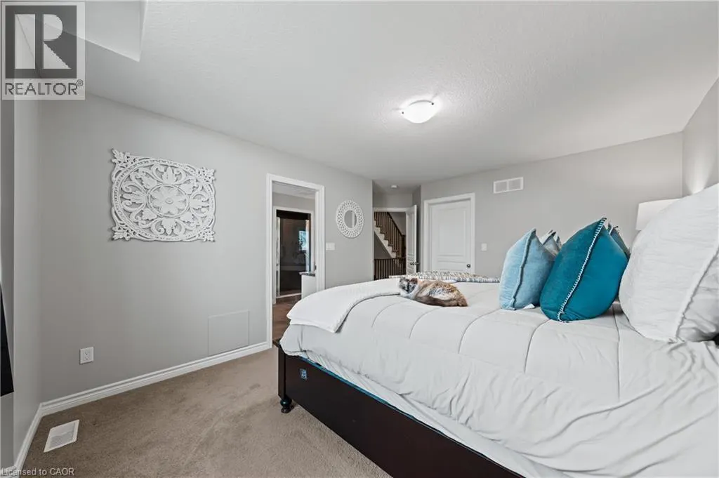 213 COULING Crescent
