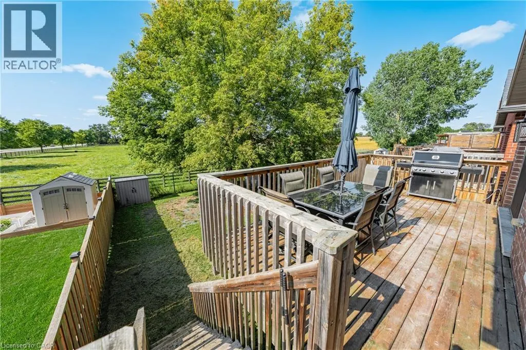 213 COULING Crescent