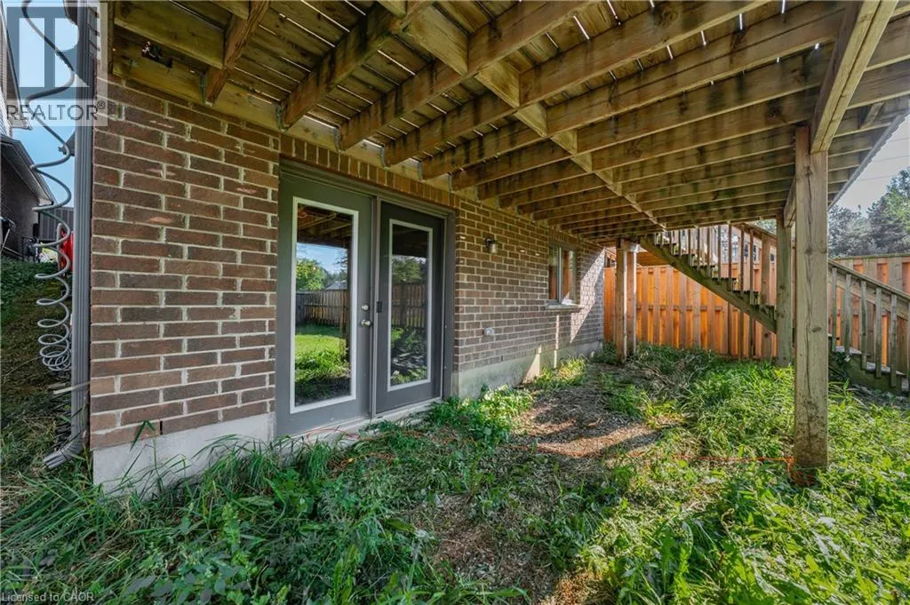 213 COULING Crescent