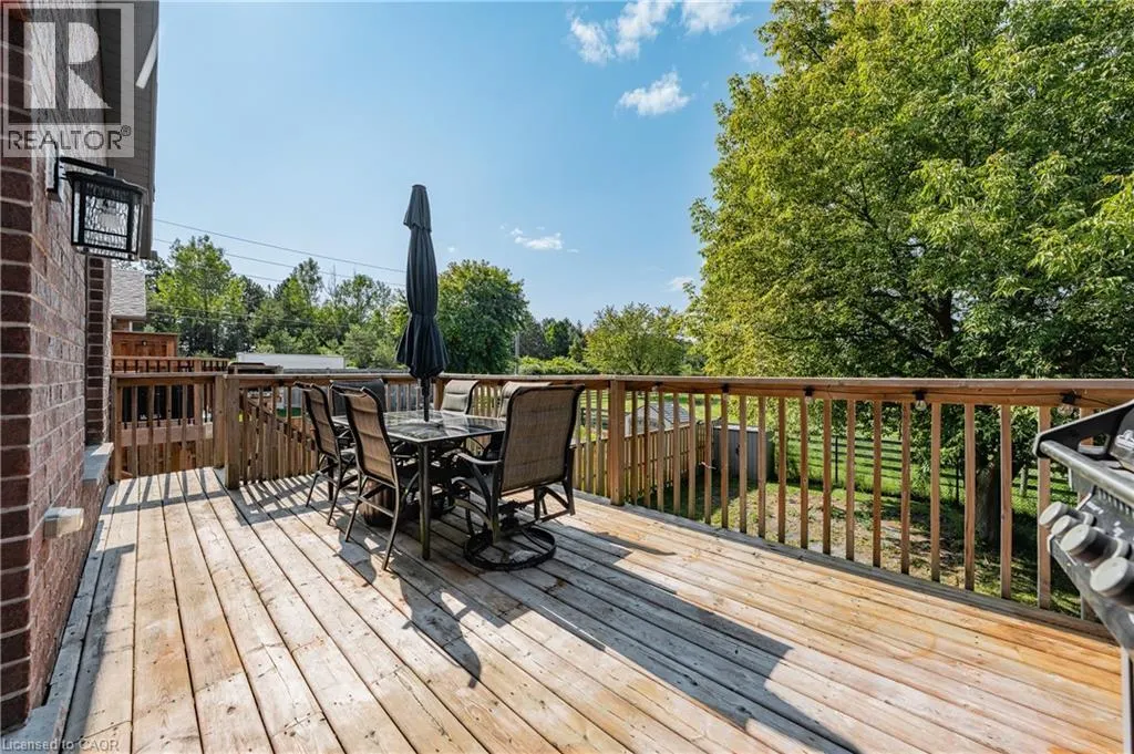 213 COULING Crescent