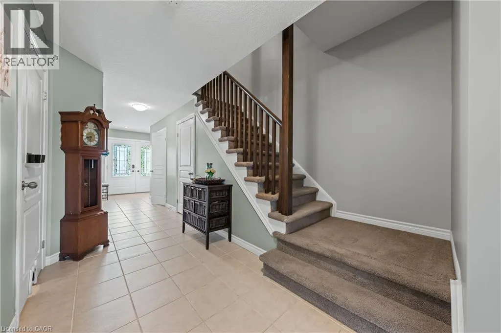 213 COULING Crescent