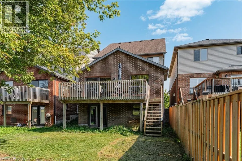 213 COULING Crescent