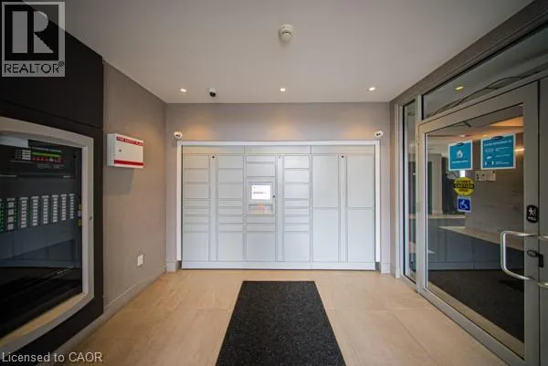 200 LAGERFELD Drive