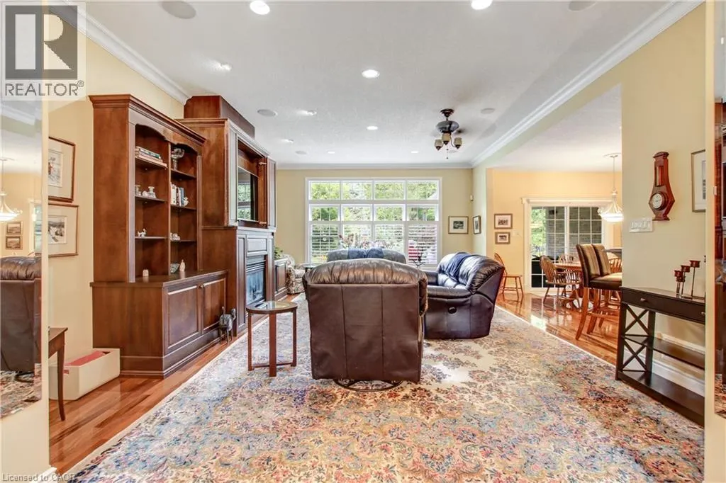 596 LAKEVIEW Drive