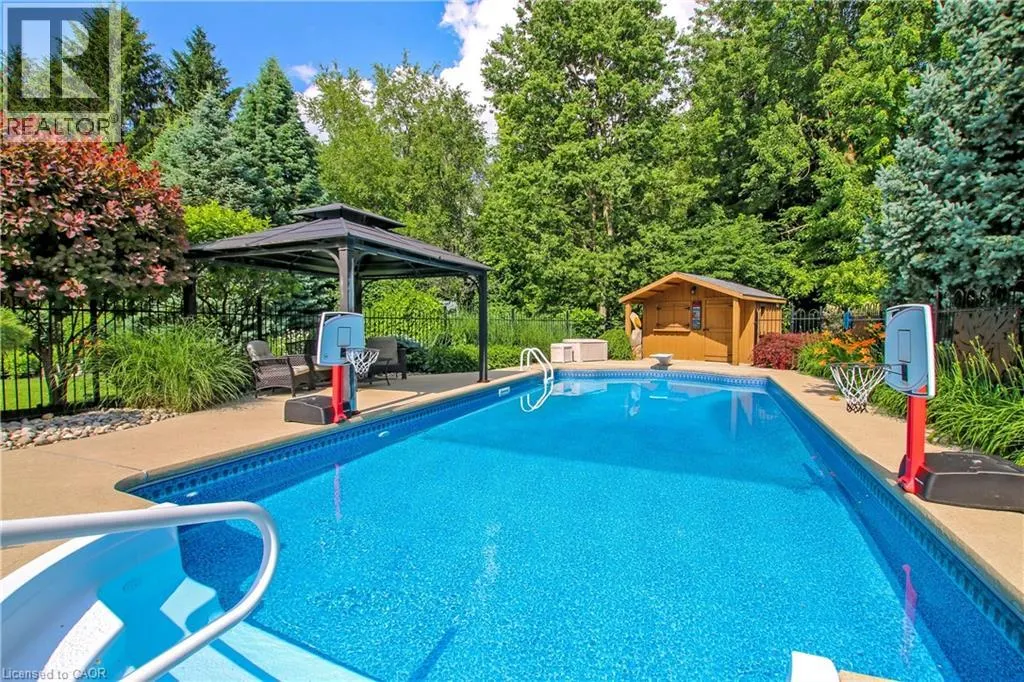 596 LAKEVIEW Drive