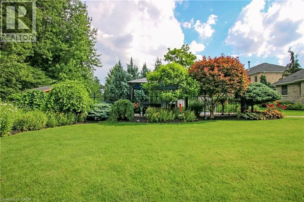 596 LAKEVIEW Drive
